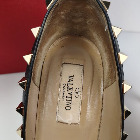 Valentino Black Pebbled Garavani Rockstud Pointed Toe Pump Heel Size 37 1/2 - Picture 12 of 12